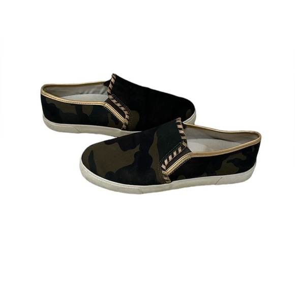 Jack Rogers Camouflage Slip Ons - Picture 1 of 9